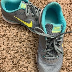 Women’s Nike Training Flex TR 5 size 8 1/2